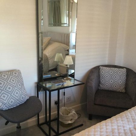 Rise & Shine Bed & Breakfast Titchfield ภายนอก รูปภาพ