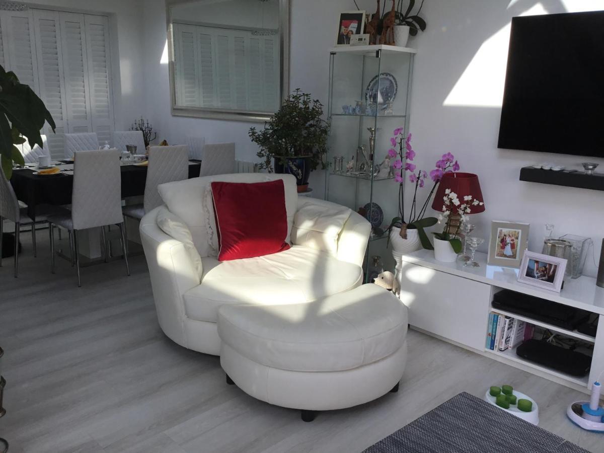Rise & Shine Bed & Breakfast Titchfield ภายนอก รูปภาพ
