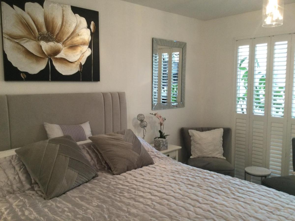 Rise & Shine Bed & Breakfast Titchfield ภายนอก รูปภาพ