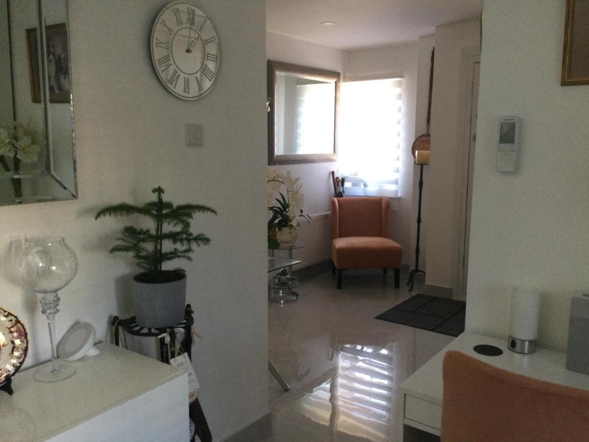 Rise & Shine Bed & Breakfast Titchfield ภายนอก รูปภาพ